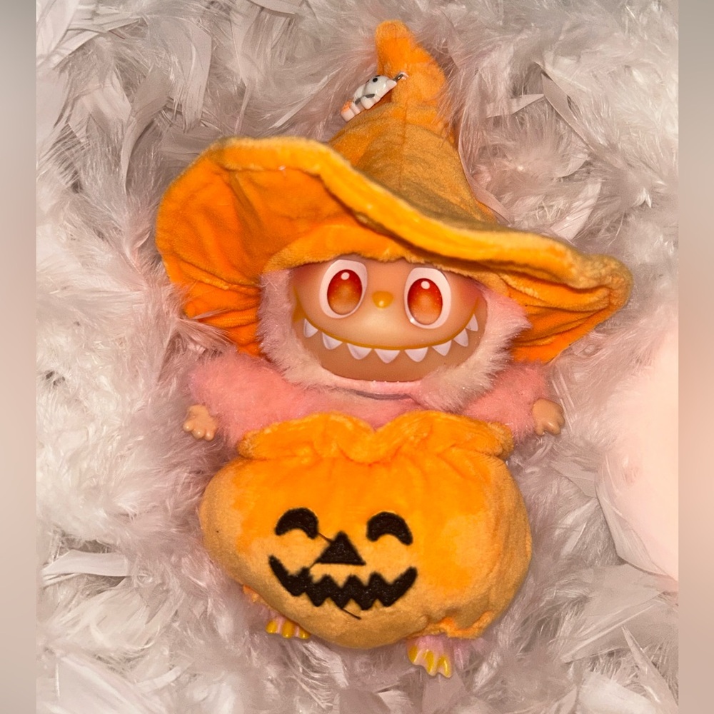 LABUBU CutePumpkin Outfit great for Labubu